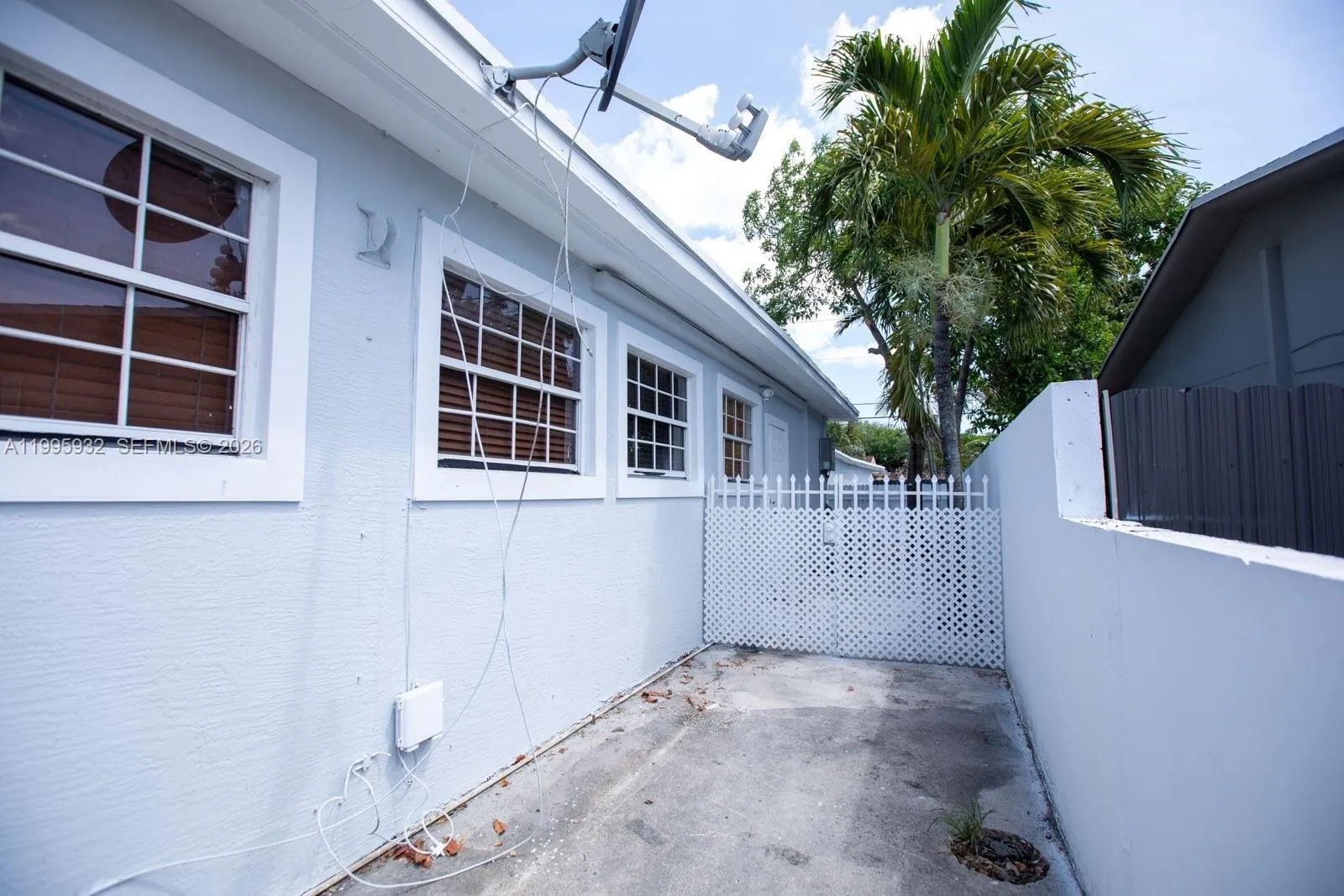 2250 NW 103rd St # C, Miami FL 33147