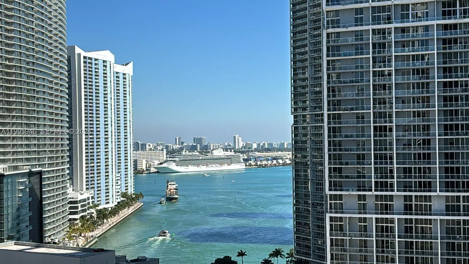 55 SE 6th St # 2005, Miami FL 33131