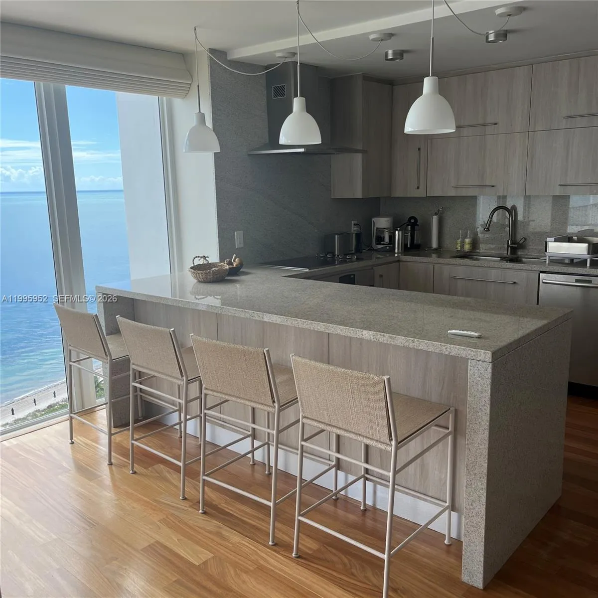 881 Ocean Dr # 18B, Key Biscayne FL 33149