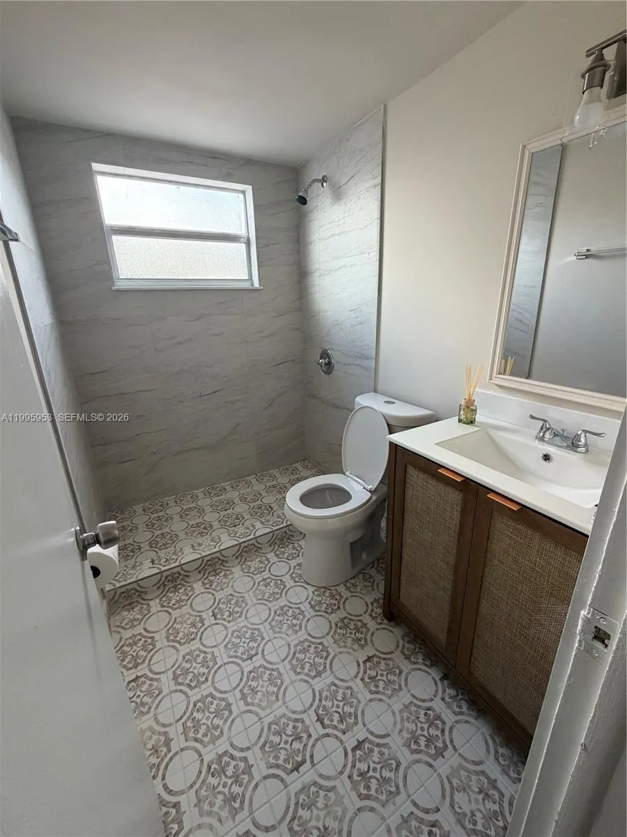 1607 NW 16th Ave # 1, Miami FL 33125