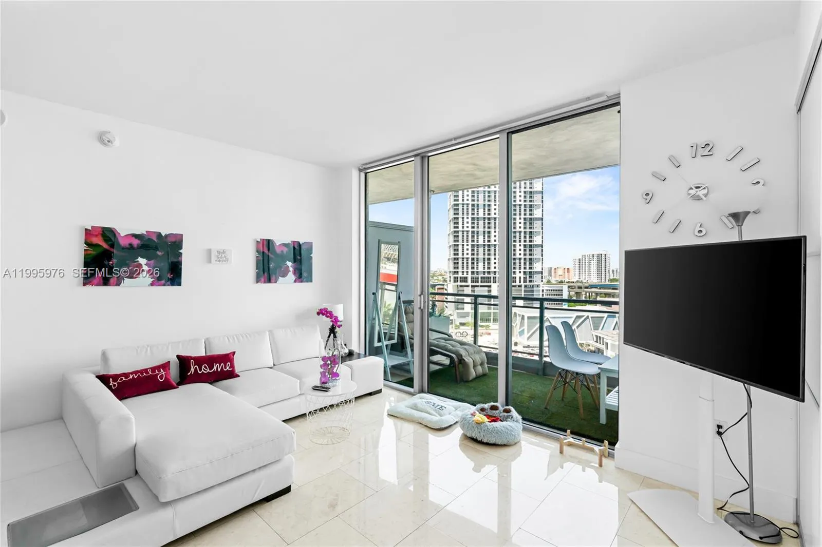 90 SW 3rd St # 1209, Miami FL 33130