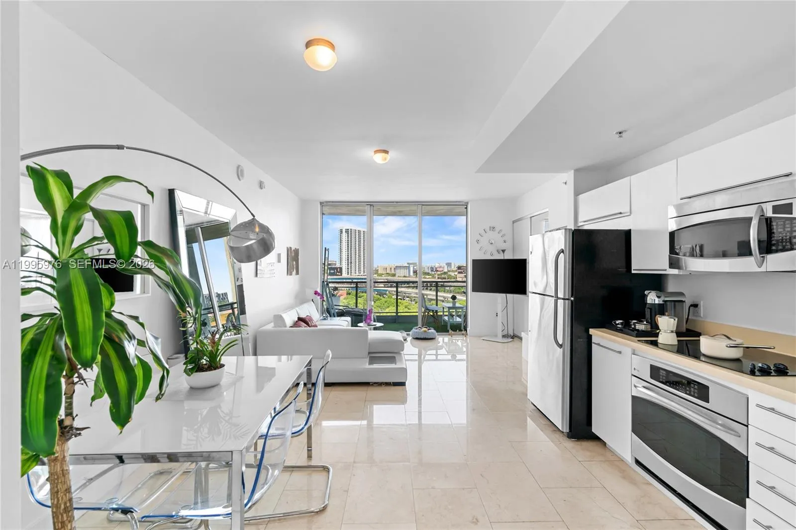 90 SW 3rd St # 1209, Miami FL 33130