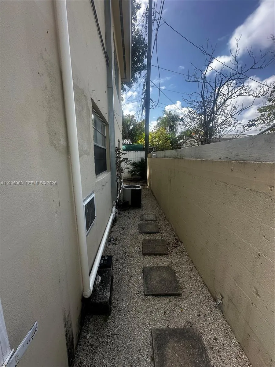 2420 SW 34 ave # A, Miami FL 33145