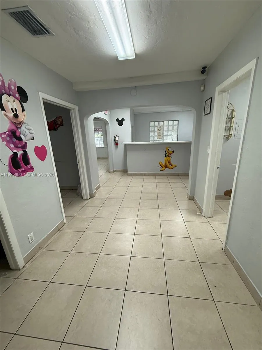 4141 SW 6th St, Miami FL 33134