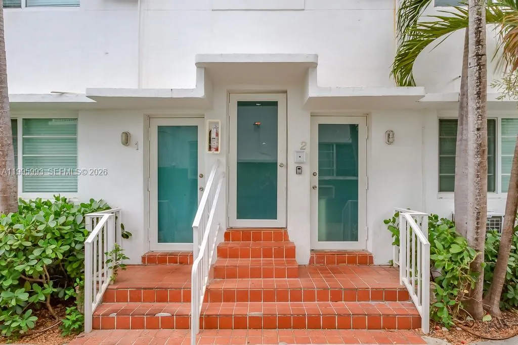 1024 Pennsylvania Ave # 4, Miami Beach FL 33139