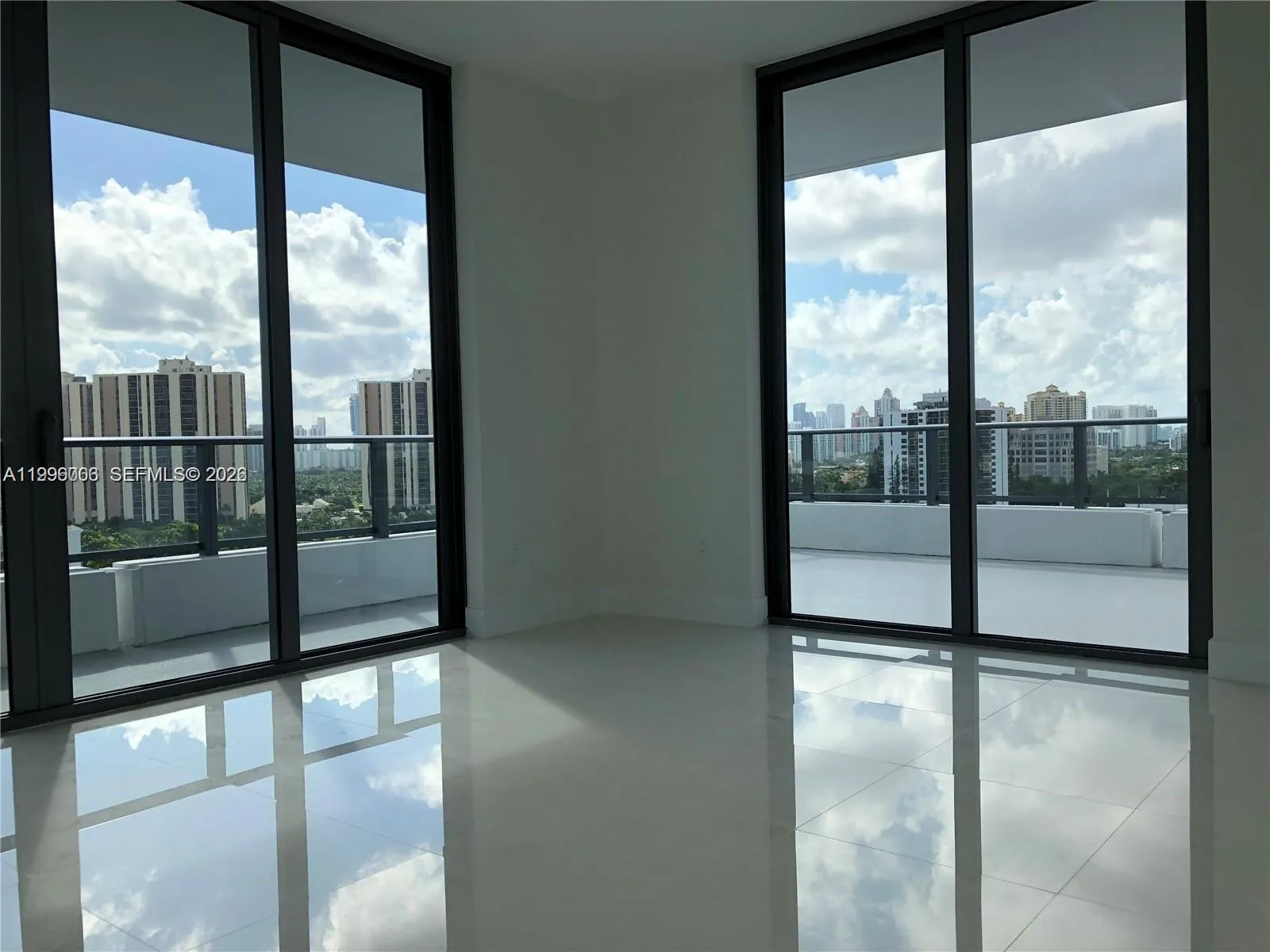 2960 NE 207th St # 1101, Aventura FL 33180