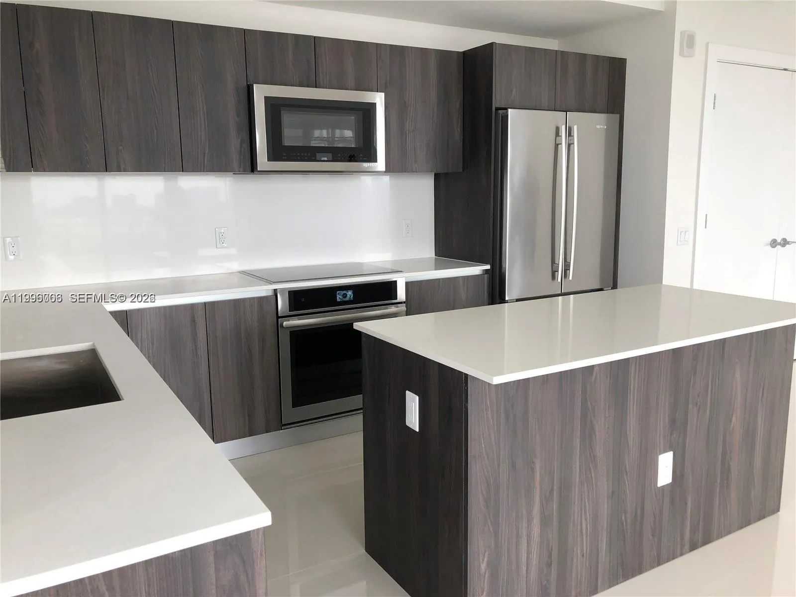 2960 NE 207th St # 1101, Aventura FL 33180