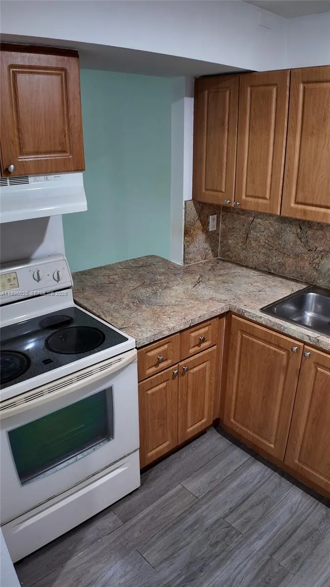 11110 SW 196th St # 407, Cutler Bay FL 33157