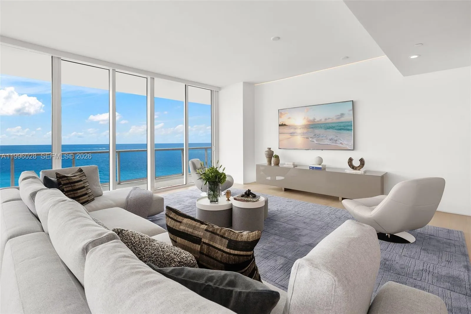 100 S Pointe Dr, Miami Beach FL 33139