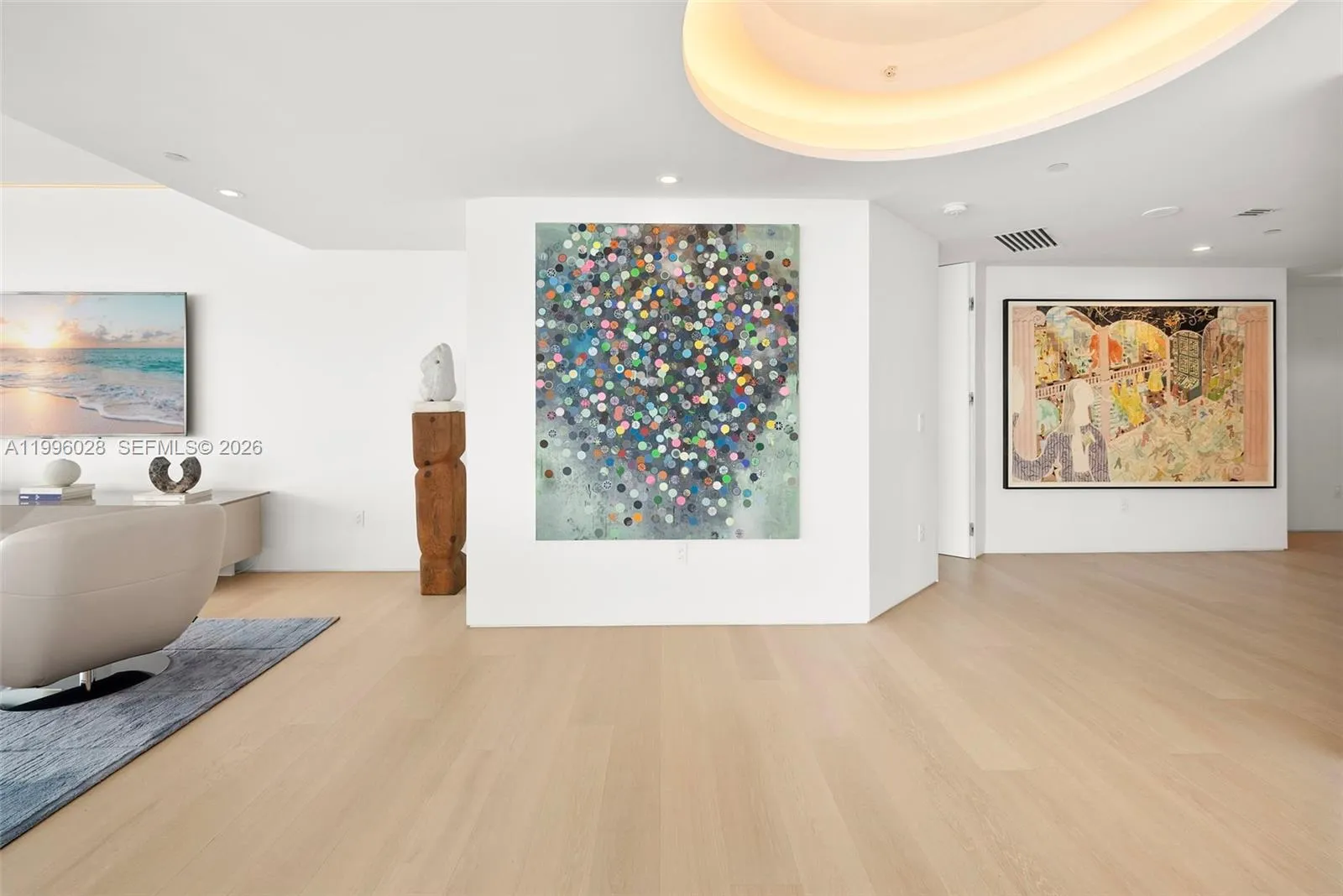 100 S Pointe Dr, Miami Beach FL 33139