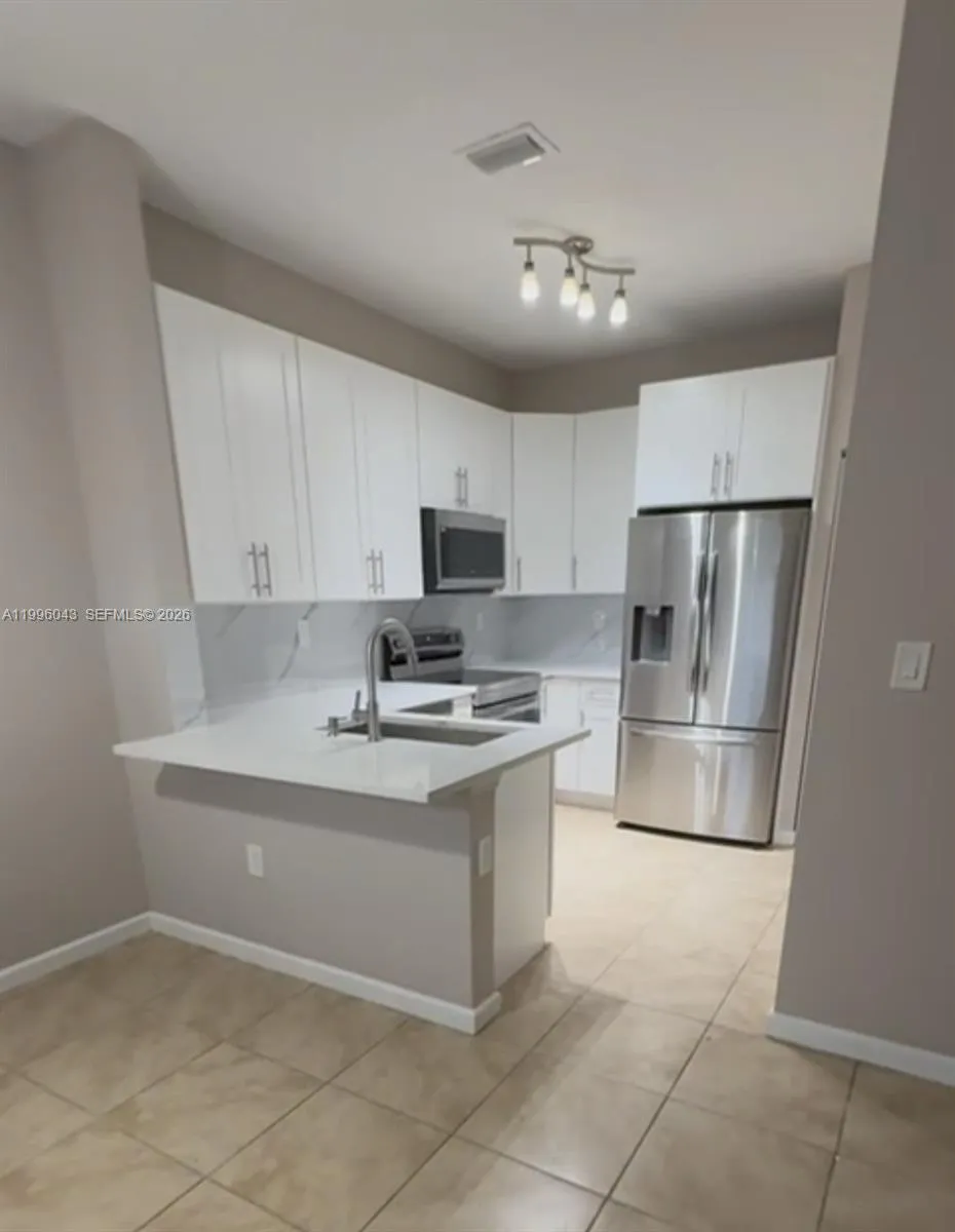 3540 NW 30th Pl, Lauderdale Lakes FL 33311