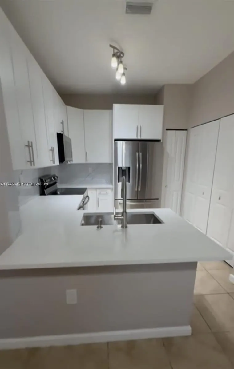 3540 NW 30th Pl, Lauderdale Lakes FL 33311