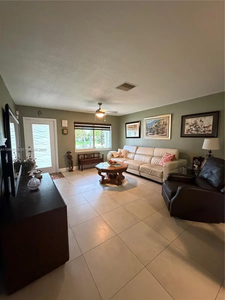 7008 NW 95th Ter, Tamarac FL 33321