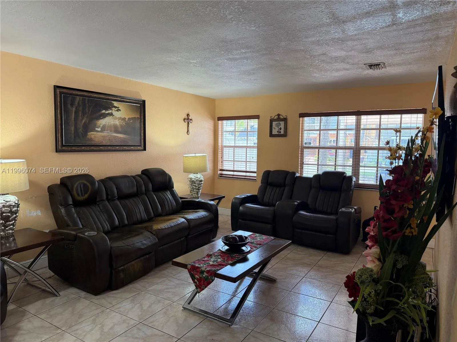 9085 Grand Canal Dr, Miami FL 33174