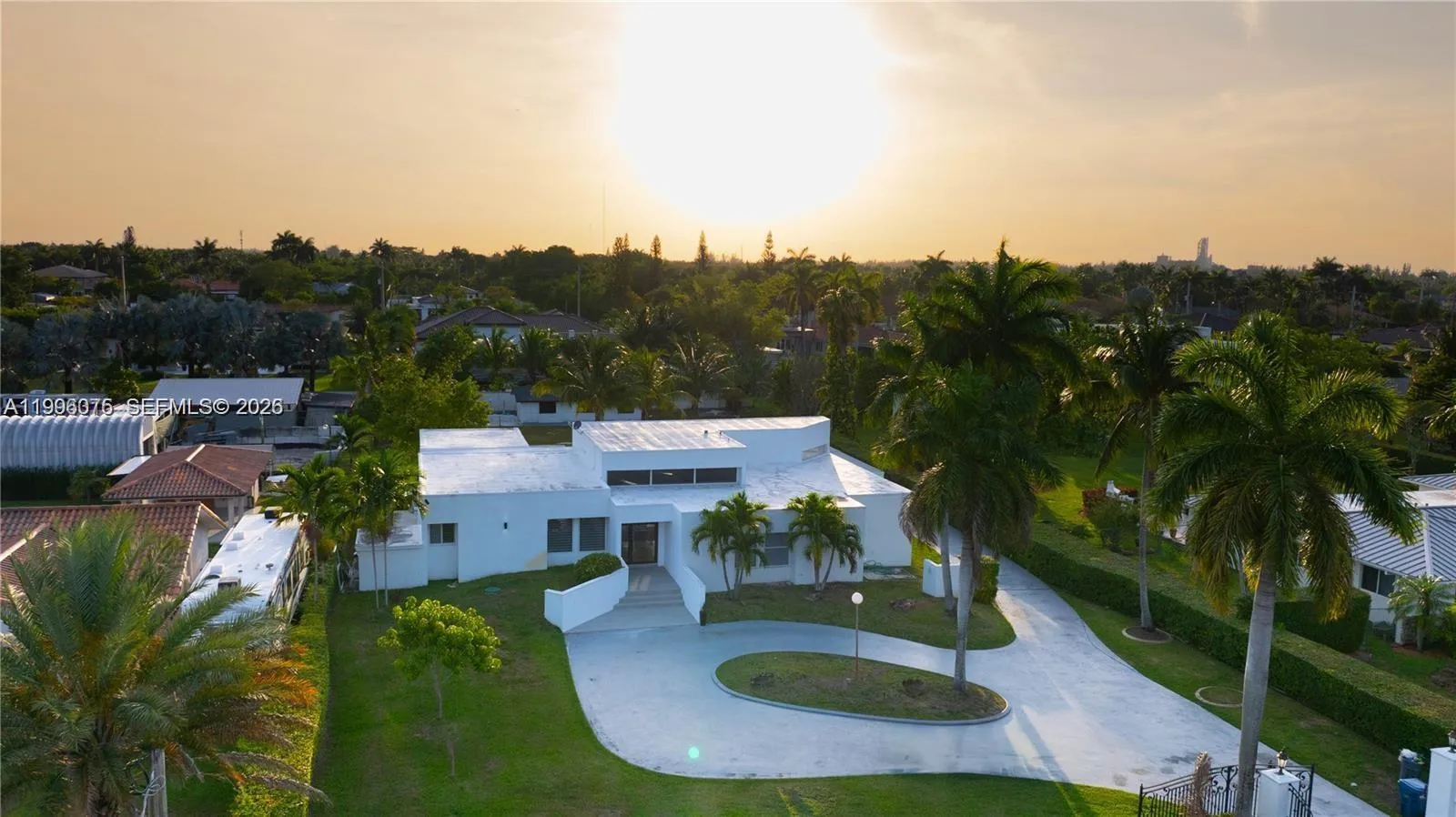 290 NW 125th Ave, Miami FL 33182