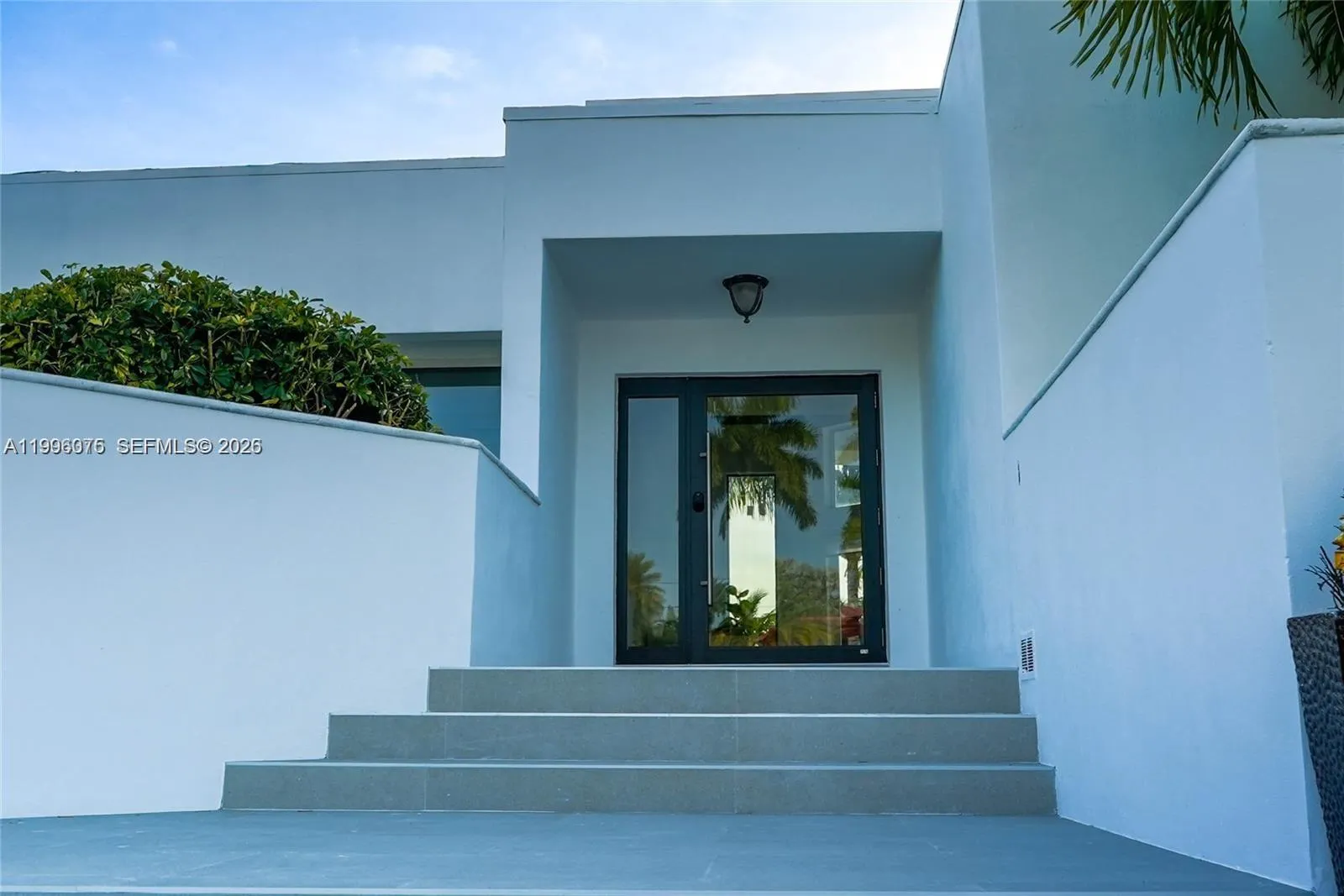 290 NW 125th Ave, Miami FL 33182