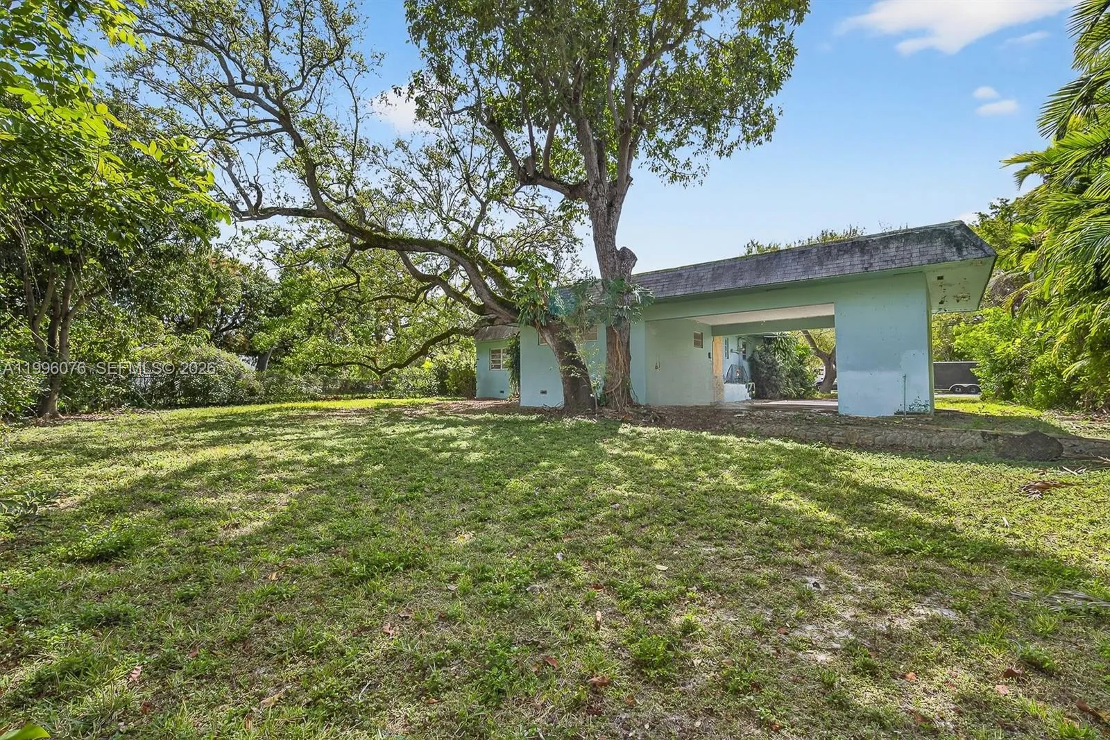 985 NE 84th St, Miami FL 33138