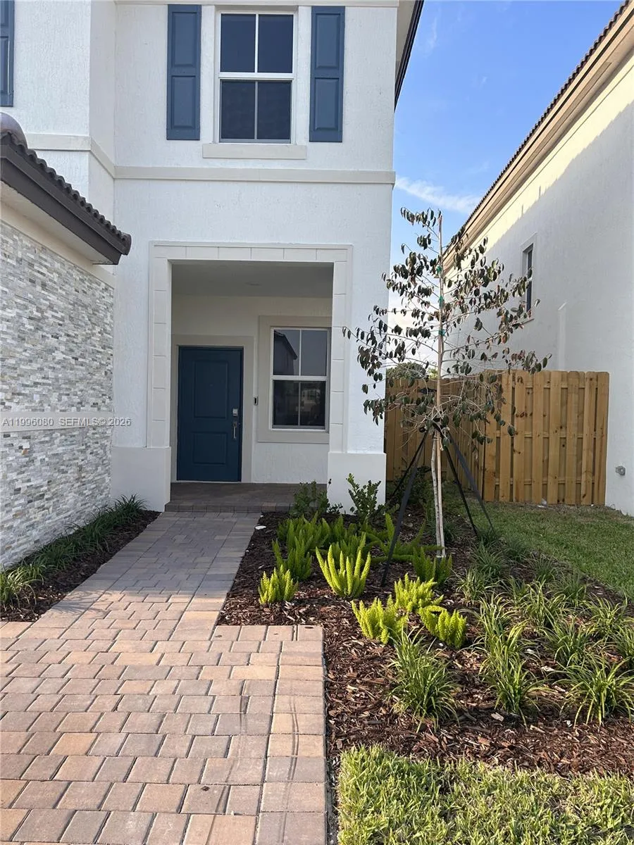 2345 NW 131st Cir # 2345, Miami FL 33167