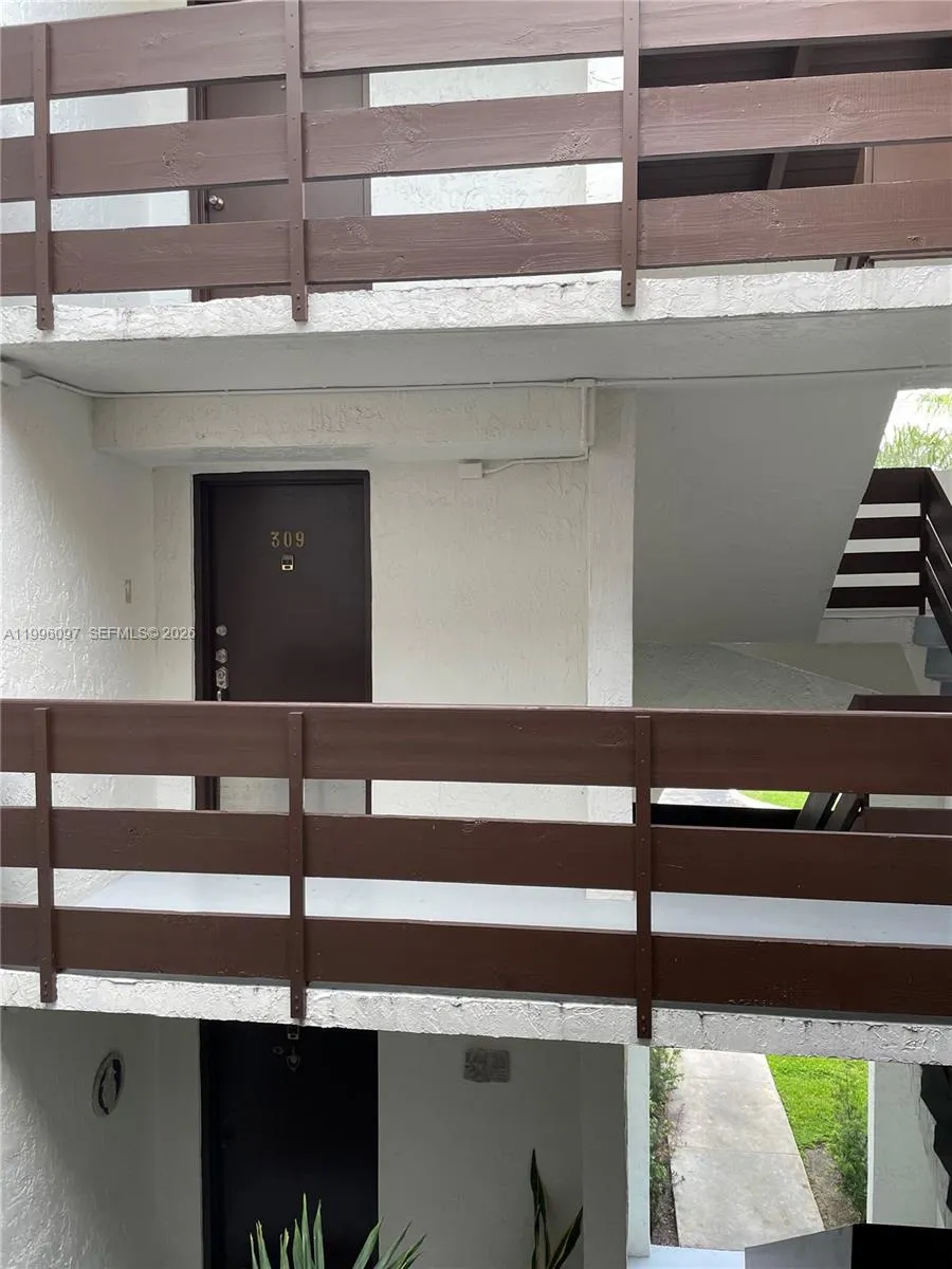 9140 SW 123rd Ct # 309, Miami FL 33186