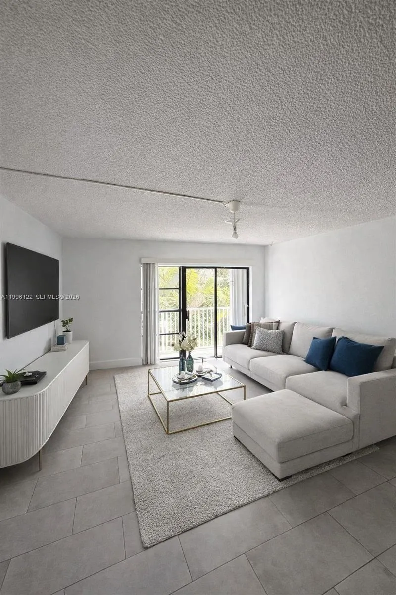 1220 71st St # 38, Miami Beach FL 33141