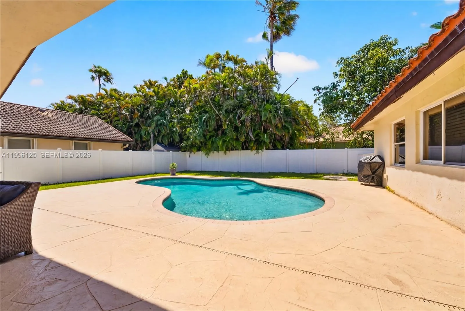 9836 NW 48th Ct, Coral Springs FL 33076