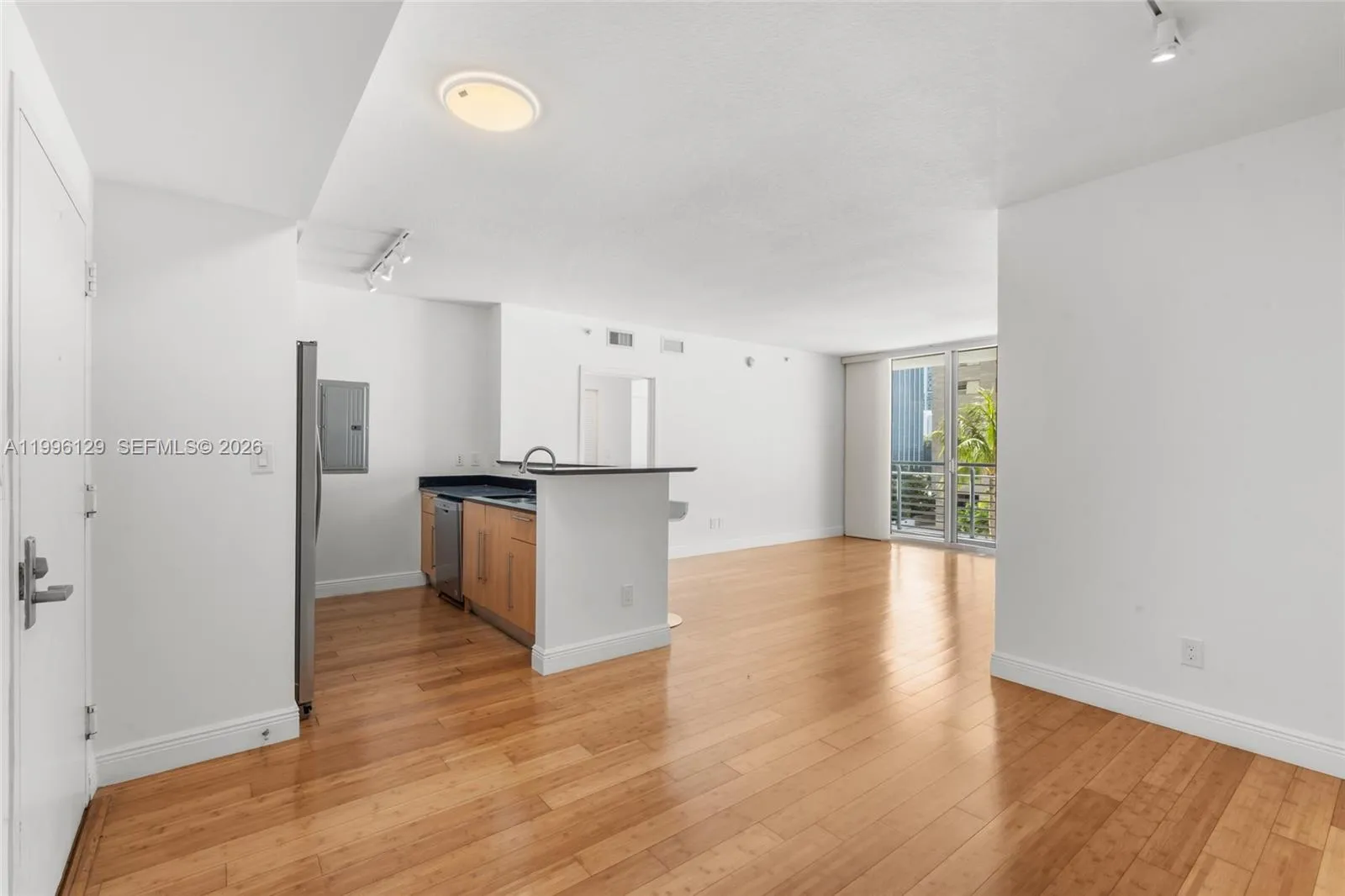 335 S Biscayne Blvd # 908, Miami FL 33131