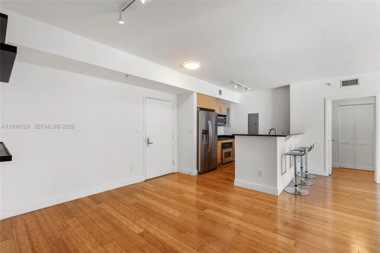 335 S Biscayne Blvd # 908, Miami FL 33131