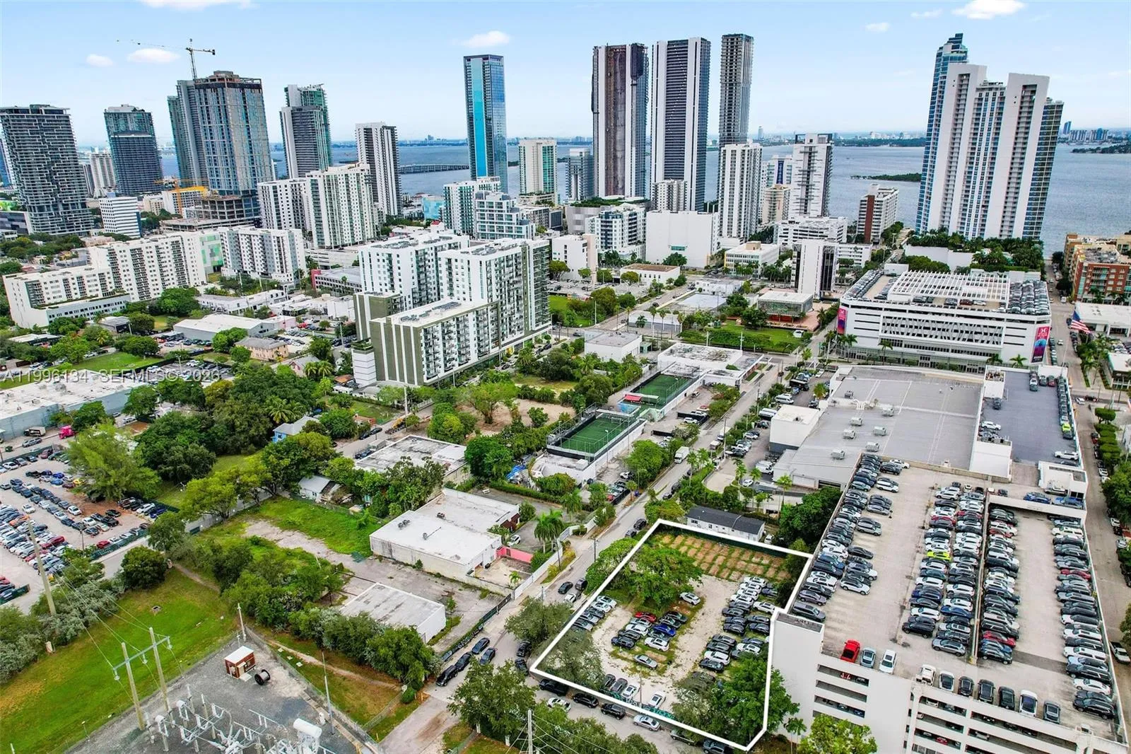 100 NE 21st St, Miami FL 33137
