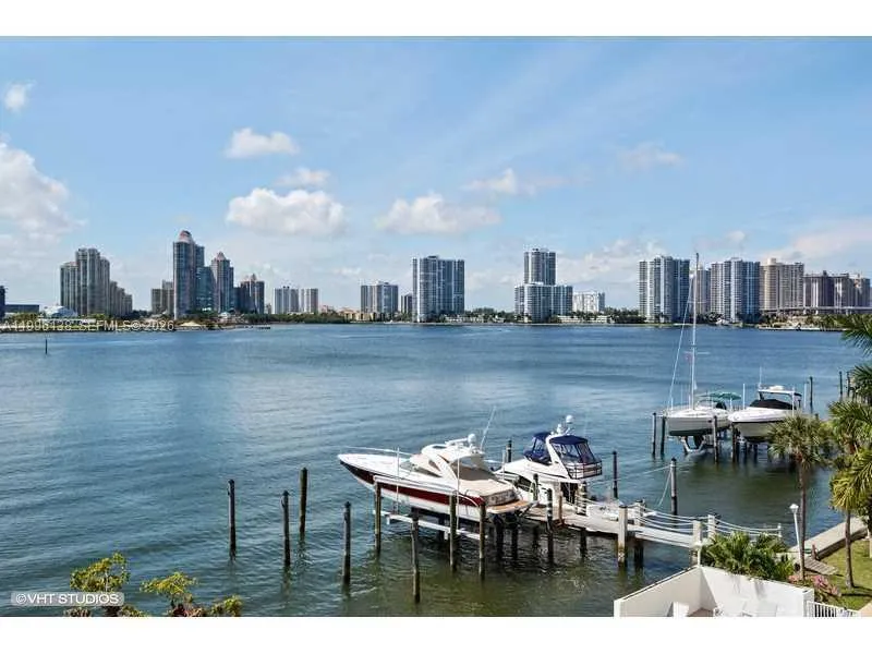 17878 N BAY RD # 307, Sunny Isles Beach FL 33160