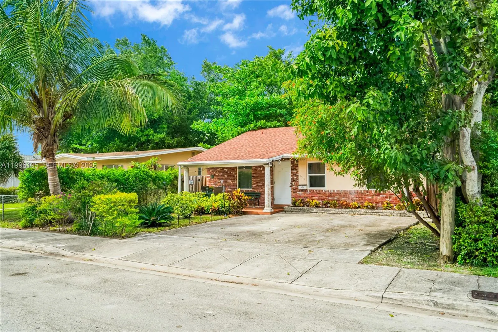 6133 SW 62nd Ter, South Miami FL 33143