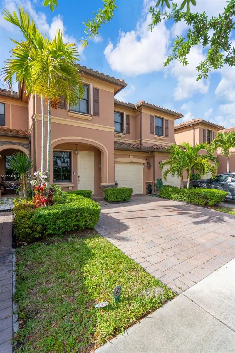 3446 W 90th St, Hialeah FL 33018