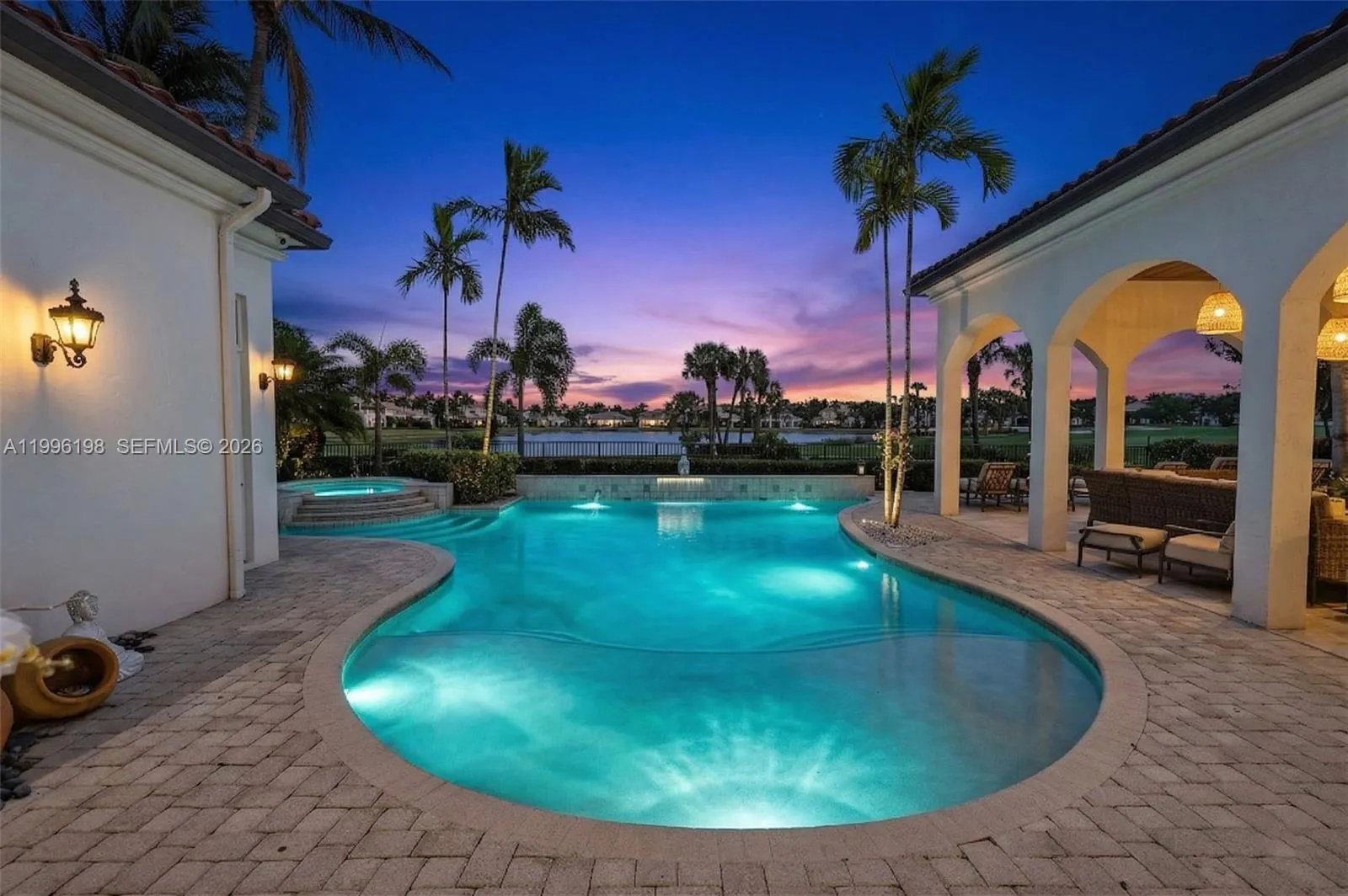 678 Hermitage Cir, Palm Beach Gardens FL 33410