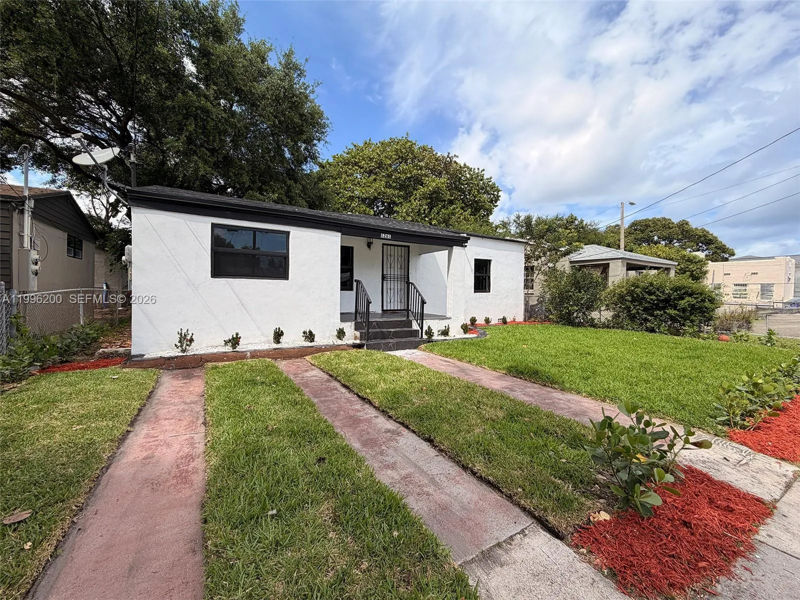 1261 NW 45th St, Miami FL 33142