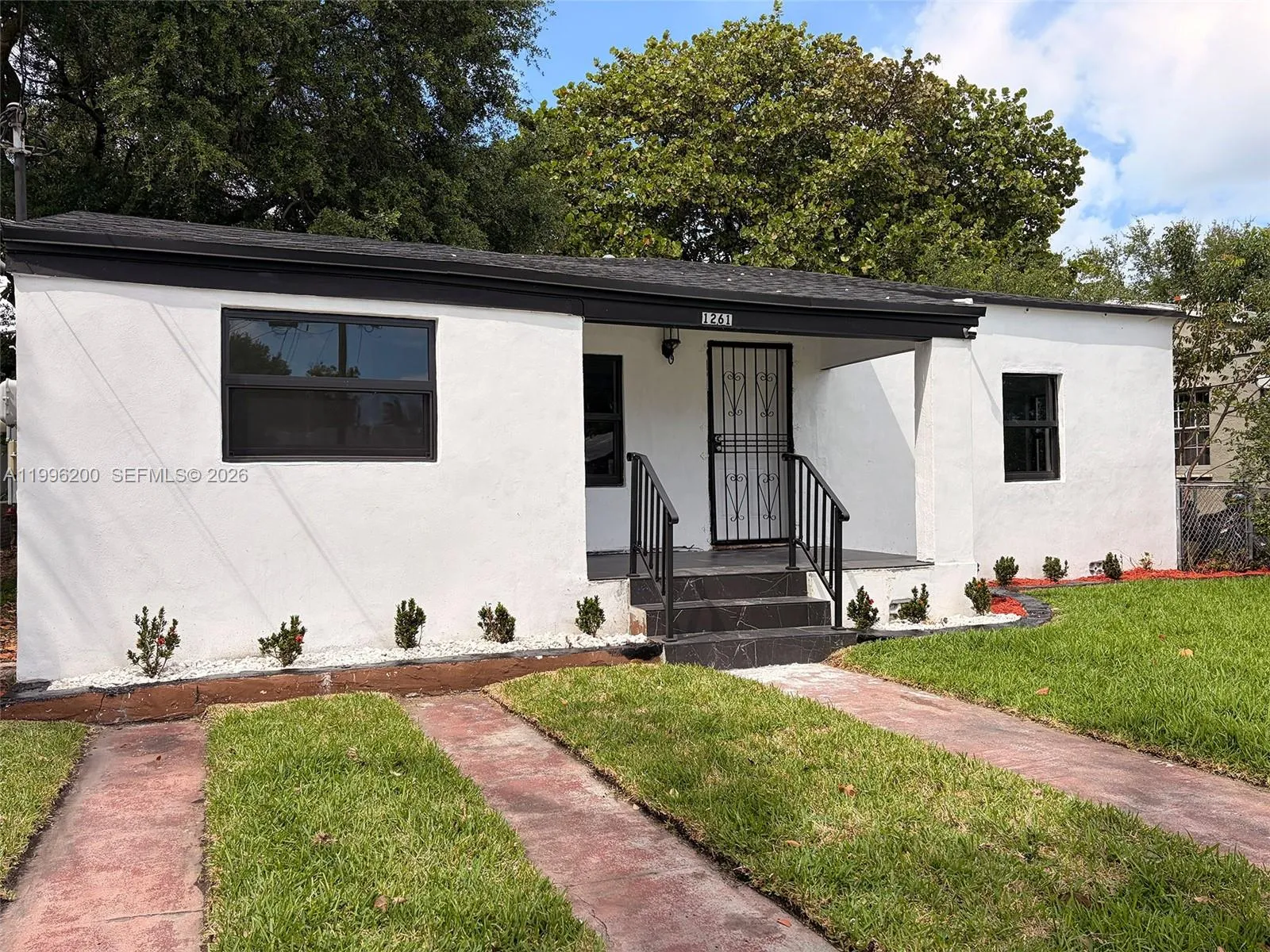 1261 NW 45th St, Miami FL 33142