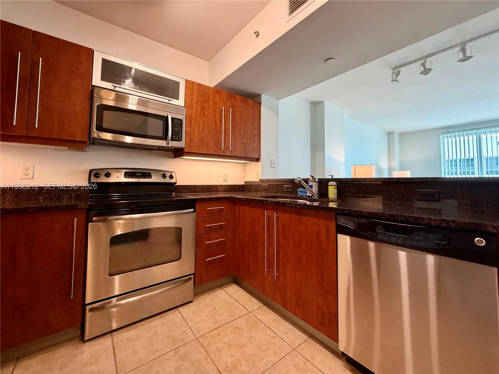 7350 SW 89th St # 711S, Miami FL 33156