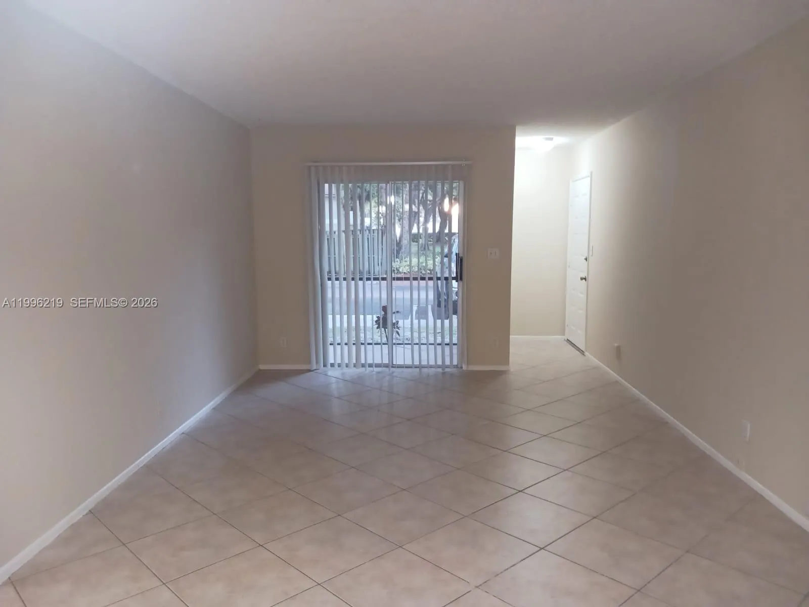 300 Gardens Dr # 106, Pompano Beach FL 33069