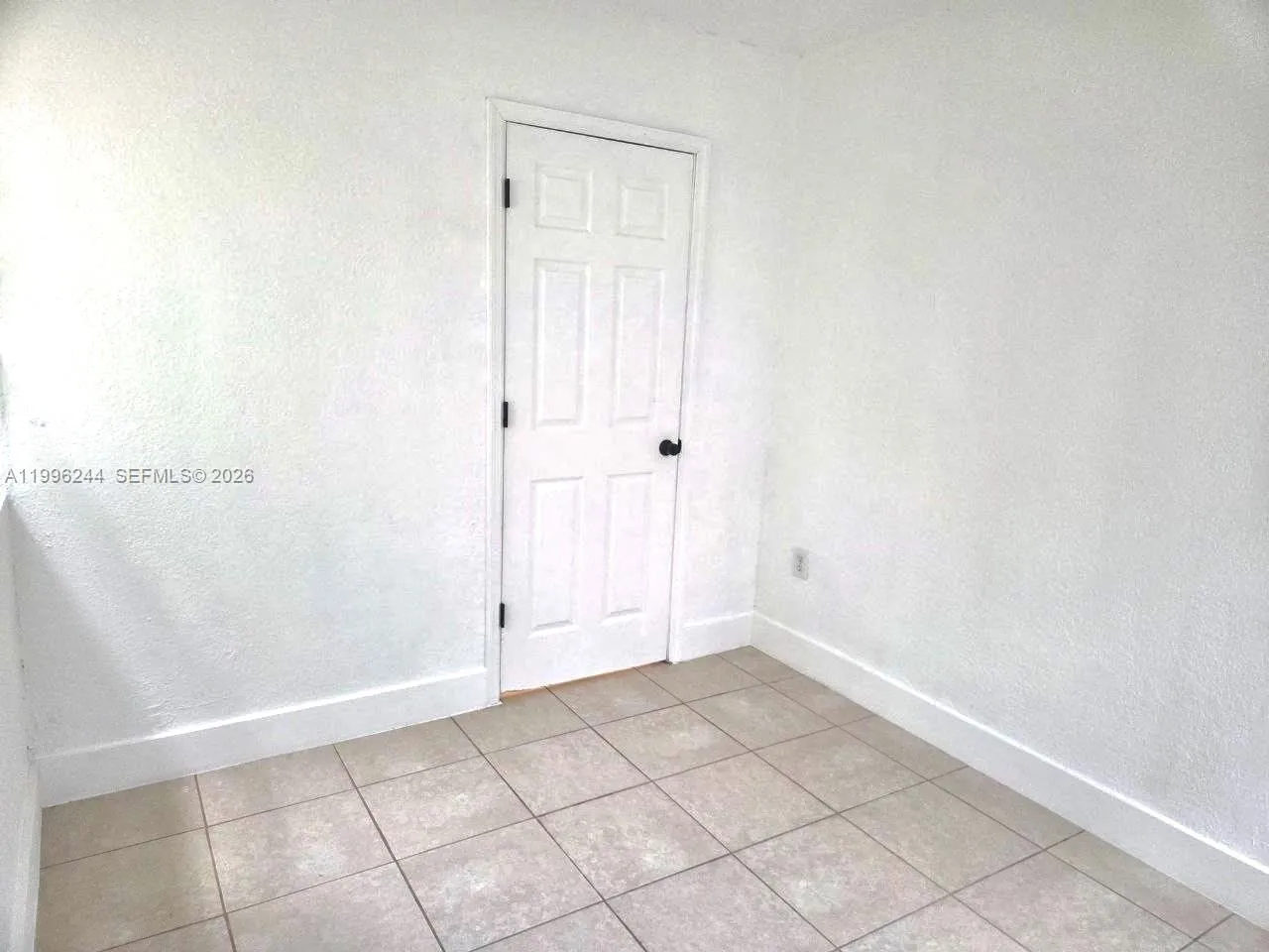 34 SW 6th Ave # 4, Dania Beach FL 33004