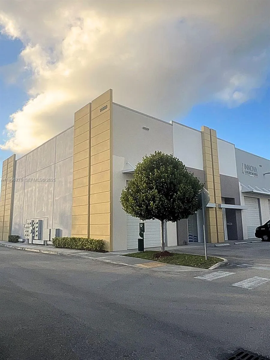 10893 NW 17th St # 130, Sweetwater FL 33172