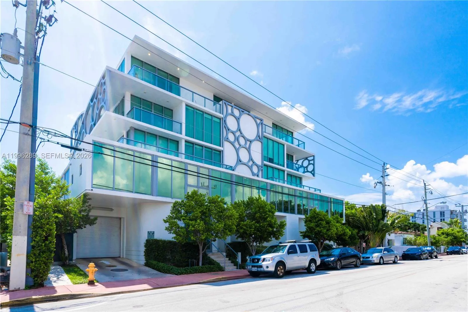 8425 Crespi Blvd # 302, Miami Beach FL 33141