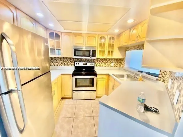 5200 NW 31st Ave # 32, Fort Lauderdale FL 33309