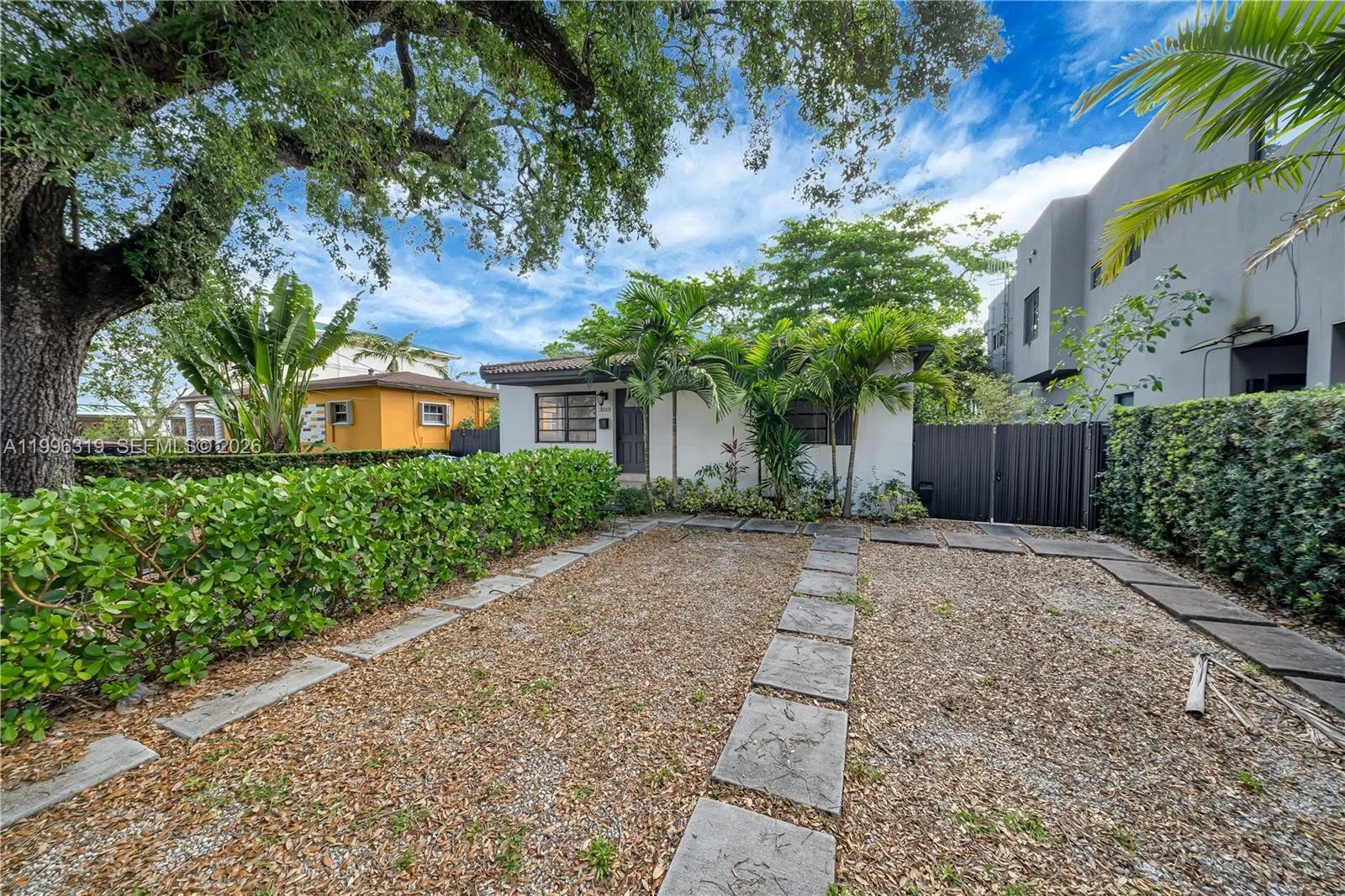 3033 Hibiscus St, Miami FL 33133