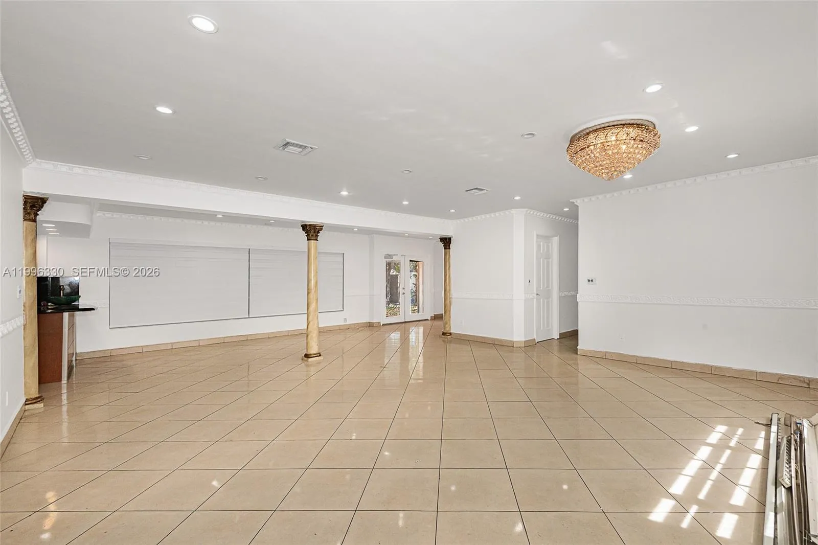 2545 NE 207th St # 0, Miami FL 33180