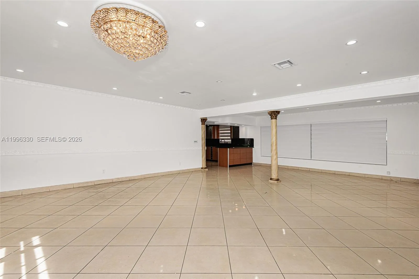 2545 NE 207th St # 0, Miami FL 33180