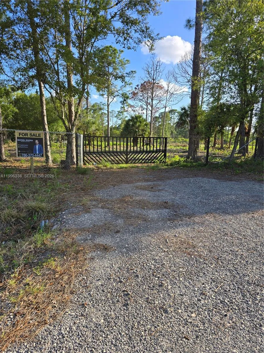 466 Hunting Club Ave, Clewiston FL 33440