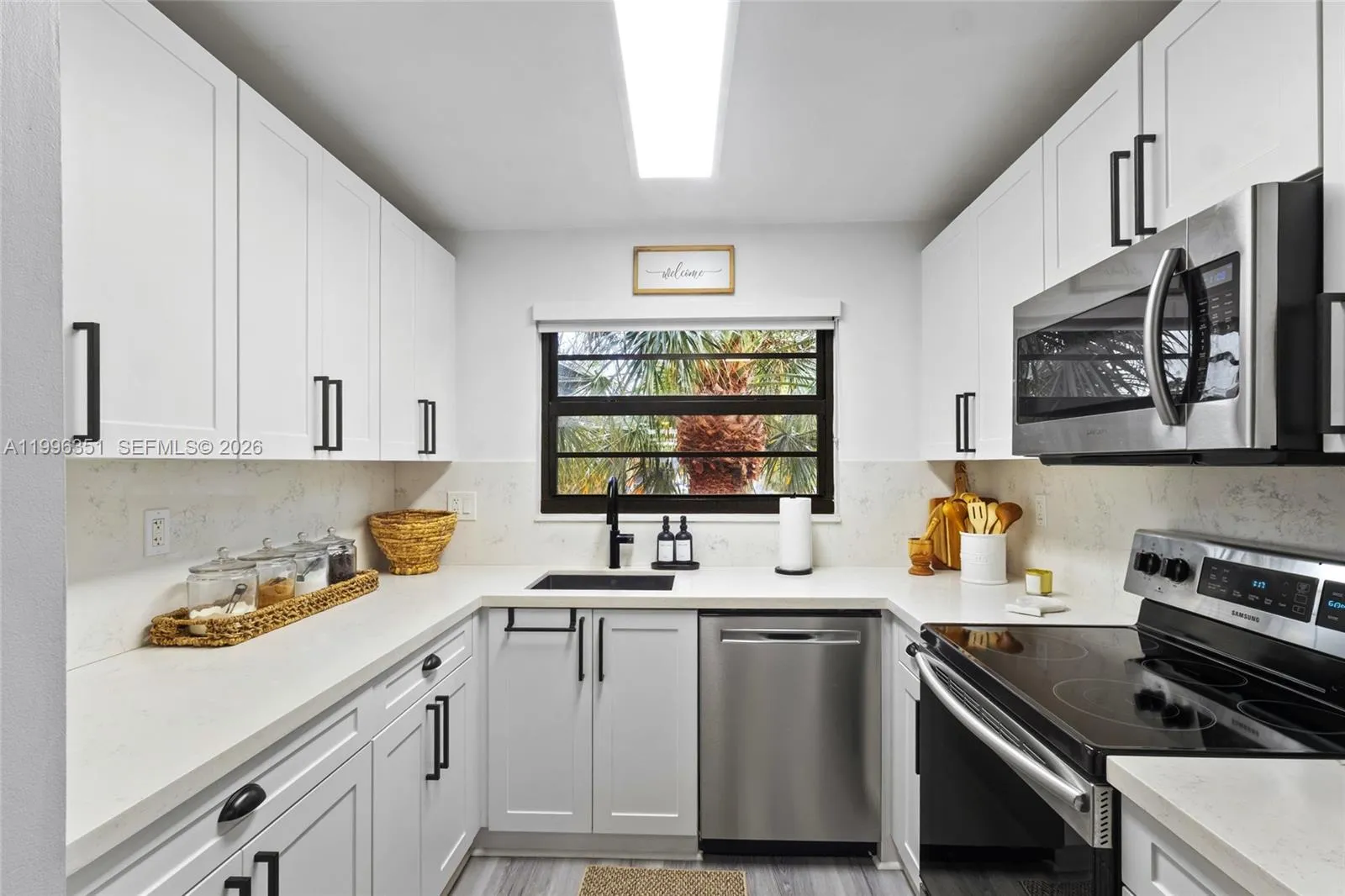 1101 Colony Point Cir # 301, Pembroke Pines FL 33026