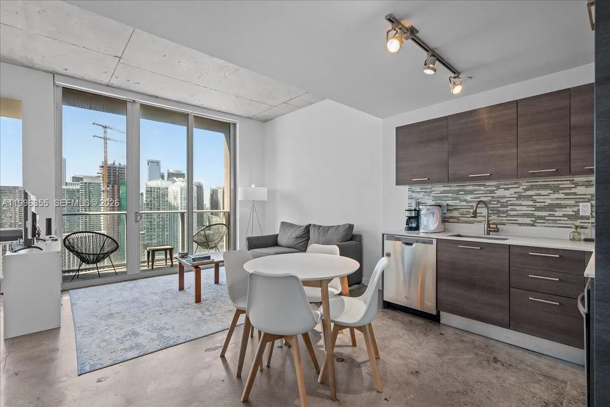 151 SE 1st St # 3107, Miami FL 33131