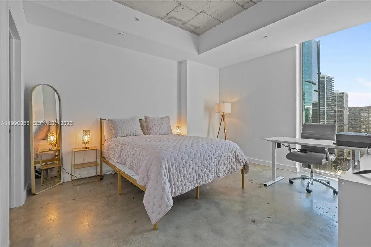 151 SE 1st St # 3107, Miami FL 33131