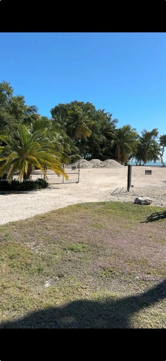 77481 Overseas Hwy, Islamorada FL 33036