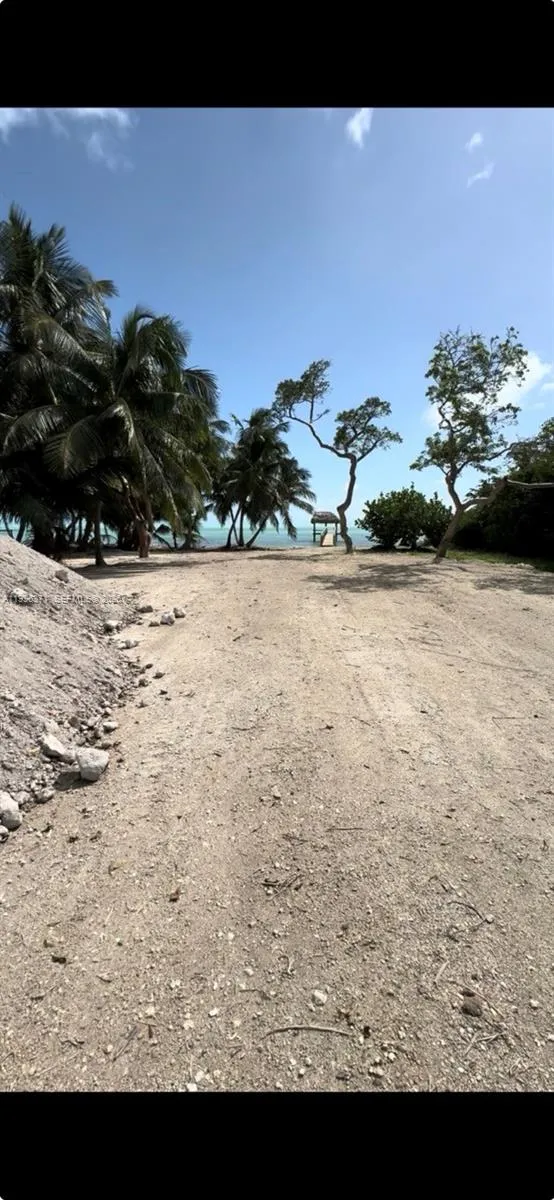 77481 Overseas Hwy, Islamorada FL 33036