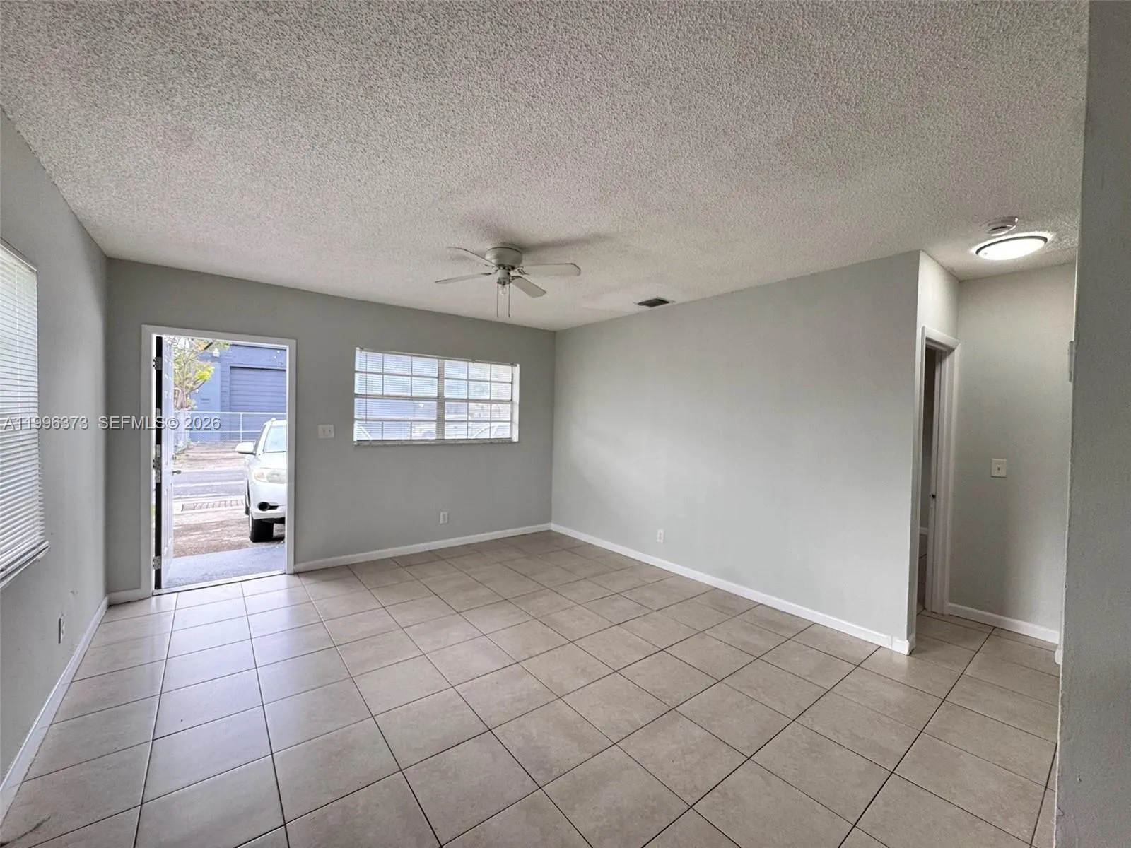 990 Phippen Waiters Rd # 2, Dania Beach FL 33004